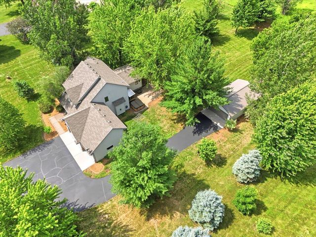 964 Fraser Lane, Hudson, WI 54016
