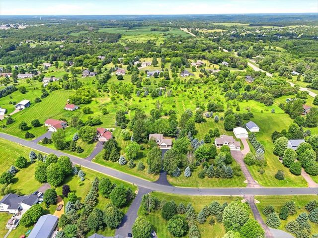 964 Fraser Lane, Hudson, WI 54016