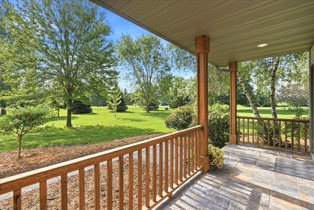 964 Fraser Lane, Hudson, WI 54016