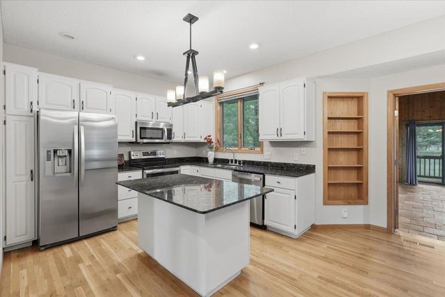964 Fraser Lane, Hudson, WI 54016