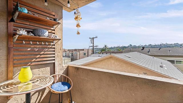 4368 Temecula St 205, San Diego, CA 92107