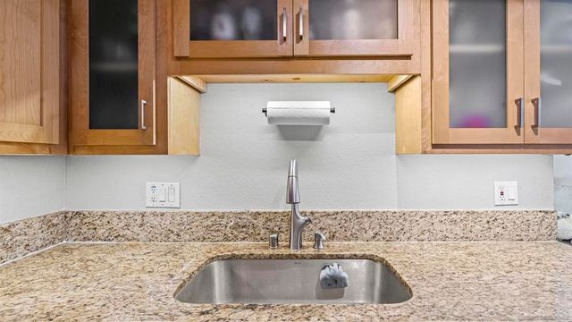 4368 Temecula St 205, San Diego, CA 92107