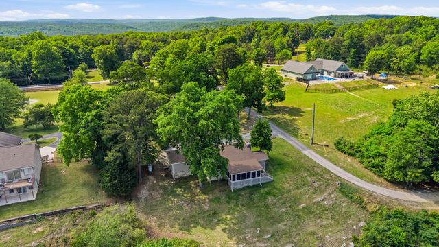 12024 Laurbrow Road, Soddy Daisy, TN 37379