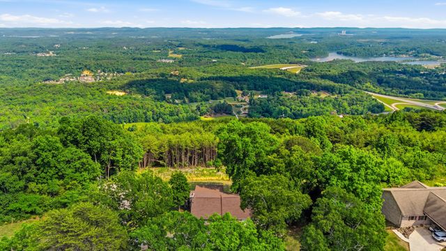 12024 Laurbrow Road, Soddy Daisy, TN 37379