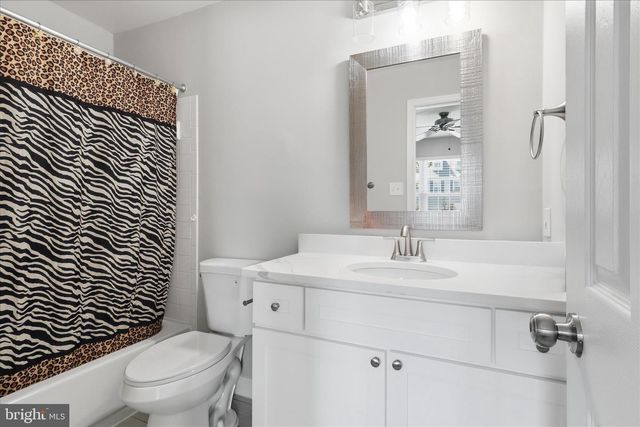 111 CONNERY TER SW, Leesburg, VA 20175