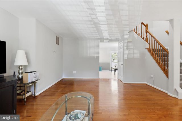111 CONNERY TER SW, Leesburg, VA 20175