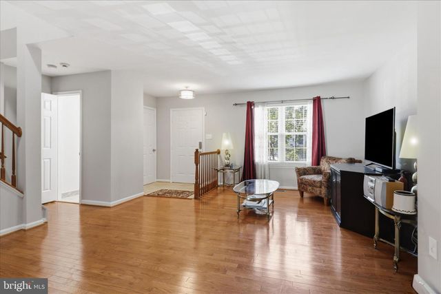 111 CONNERY TER SW, Leesburg, VA 20175