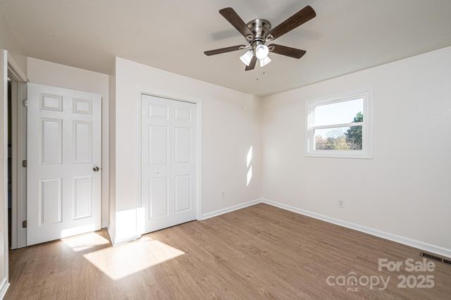 731 7th Avenue Court SE, Hickory, NC 28602