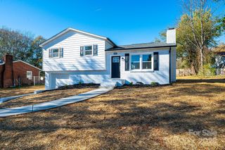 731 7th Avenue Court SE, Hickory, NC 28602
