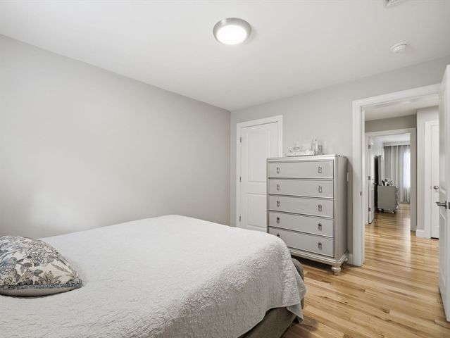 4 Wilshire Ln, Pelham, NH 03076