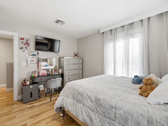 4 Wilshire Ln, Pelham, NH 03076