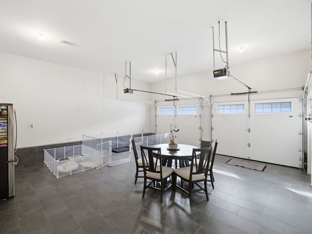 4 Wilshire Ln, Pelham, NH 03076