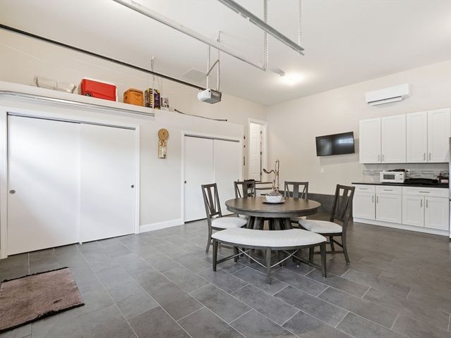 4 Wilshire Ln, Pelham, NH 03076