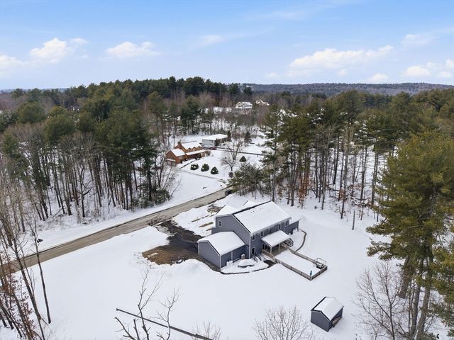 4 Wilshire Ln, Pelham, NH 03076