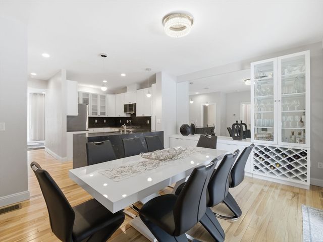 4 Wilshire Ln, Pelham, NH 03076