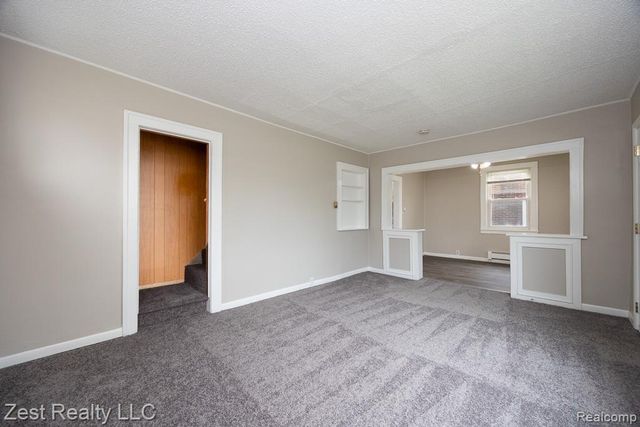 1353 Pagel Avenue, Lincoln Park, MI 48146