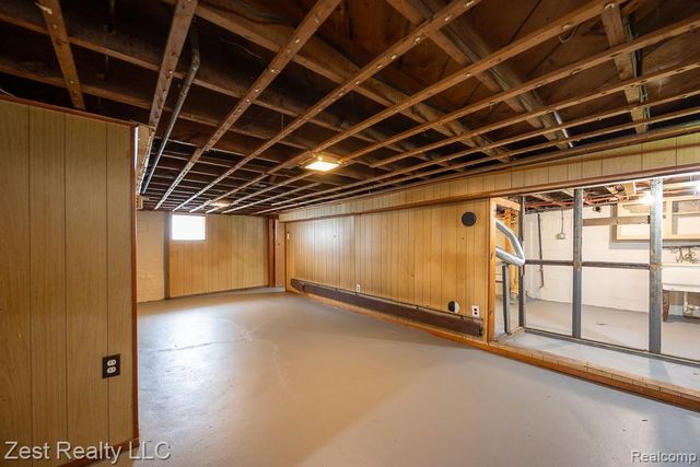 1353 Pagel Avenue, Lincoln Park, MI 48146