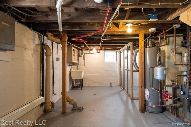 1353 Pagel Avenue, Lincoln Park, MI 48146