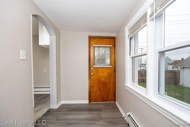 1353 Pagel Avenue, Lincoln Park, MI 48146