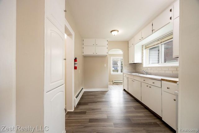 1353 Pagel Avenue, Lincoln Park, MI 48146