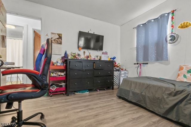 484 Raritan Rd, Roselle Boro, NJ 07203