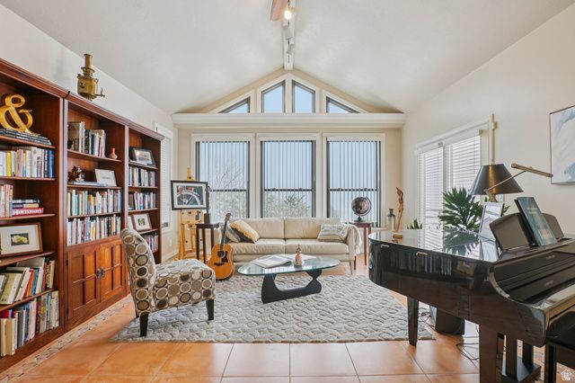 2686 E BONNEVILLE TERRACE DR, Ogden, UT 84403