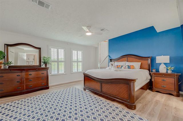 510 Surf Oaks Drive, Seabrook, TX 77586