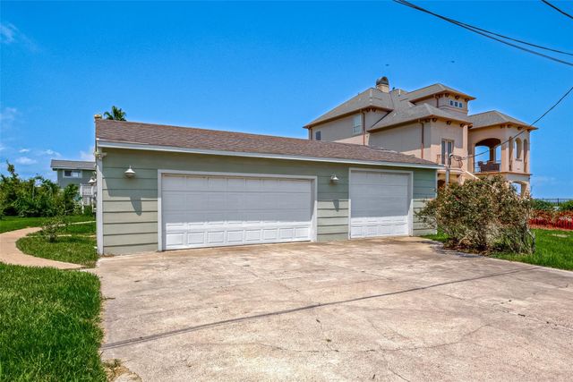 510 Surf Oaks Drive, Seabrook, TX 77586