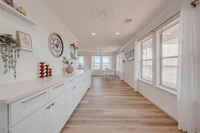 510 Surf Oaks Drive, Seabrook, TX 77586