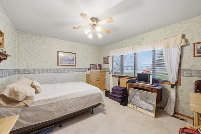 1026 S Schoolhouse Road, New Lenox, IL 60451