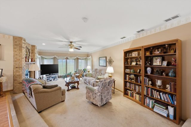 1026 S Schoolhouse Road, New Lenox, IL 60451