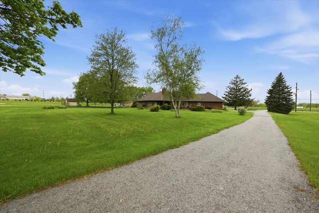 1026 S Schoolhouse Road, New Lenox, IL 60451