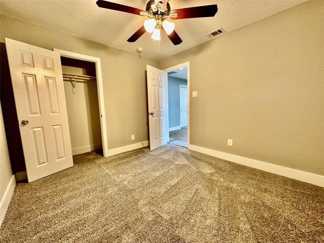 10210 Ashville Drive, Houston, TX 77051