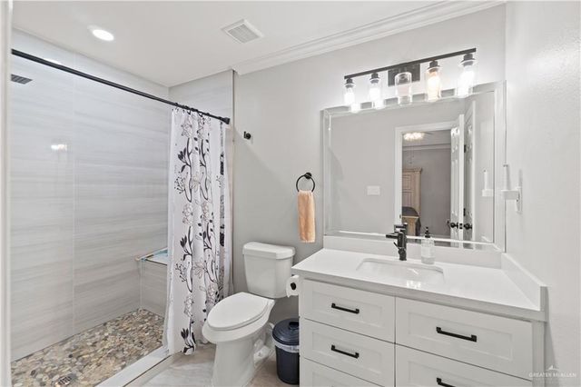 9230 N Moorefield Road, Mission, TX 78574