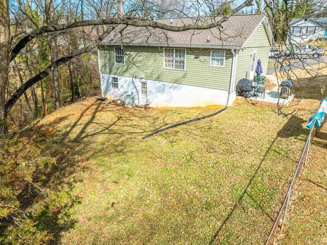 1117 Long Meadows Drive, Lynchburg, VA 24502