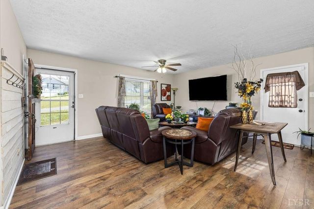 1117 Long Meadows Drive, Lynchburg, VA 24502