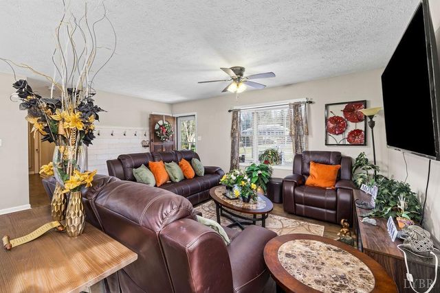 1117 Long Meadows Drive, Lynchburg, VA 24502