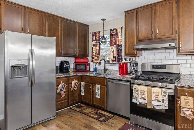 1117 Long Meadows Drive, Lynchburg, VA 24502