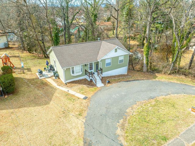 1117 Long Meadows Drive, Lynchburg, VA 24502
