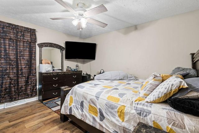 1117 Long Meadows Drive, Lynchburg, VA 24502