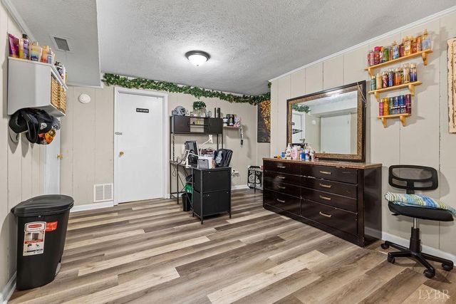 1117 Long Meadows Drive, Lynchburg, VA 24502