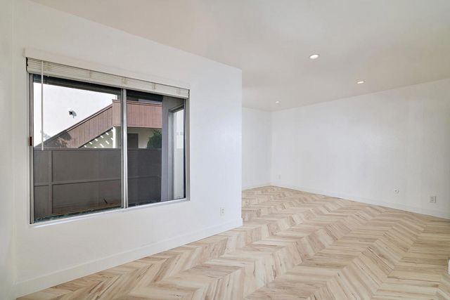 8015 Caminito De Pizza E, San Diego, CA 92108