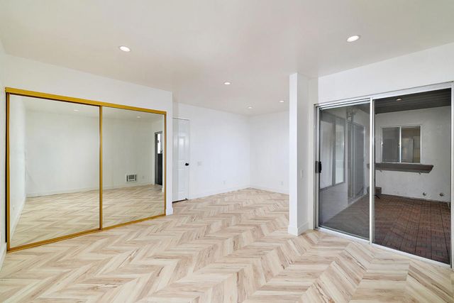 8015 Caminito De Pizza E, San Diego, CA 92108