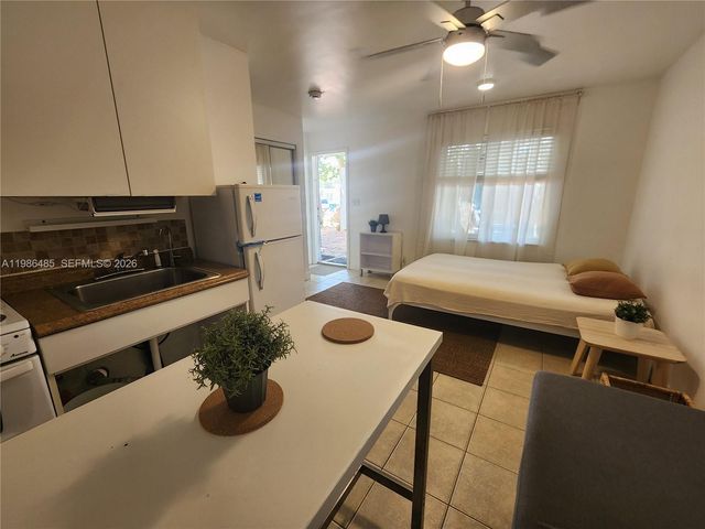 315 Walnut St 2, Hollywood, FL 33019