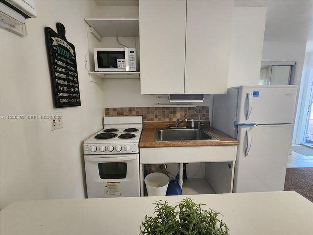 315 Walnut St 2, Hollywood, FL 33019