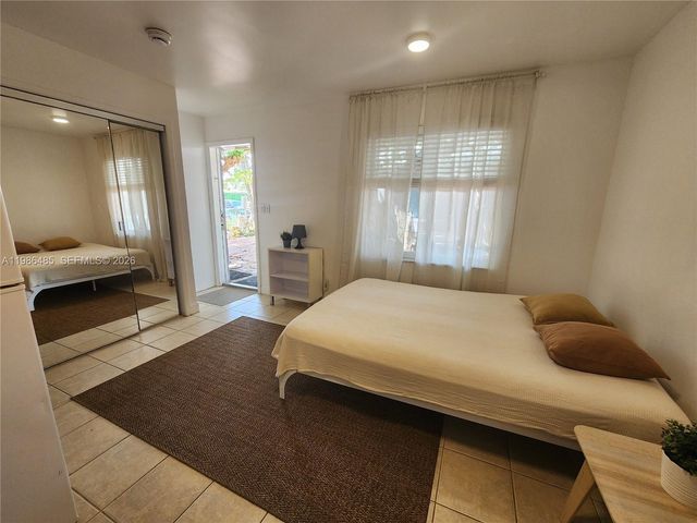 315 Walnut St 2, Hollywood, FL 33019