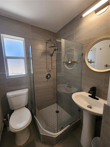 315 Walnut St 2, Hollywood, FL 33019