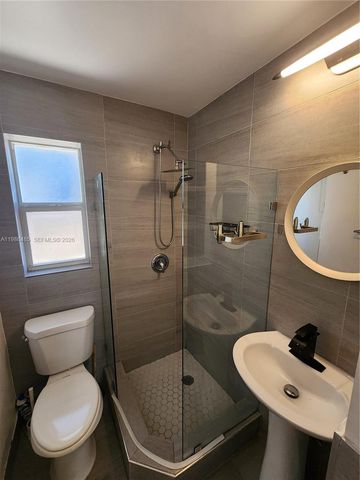 315 Walnut St 2, Hollywood, FL 33019