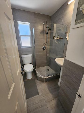 315 Walnut St 2, Hollywood, FL 33019
