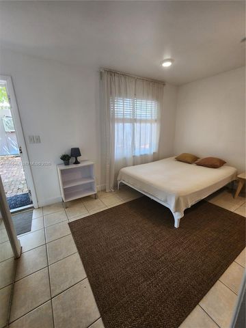 315 Walnut St 2, Hollywood, FL 33019